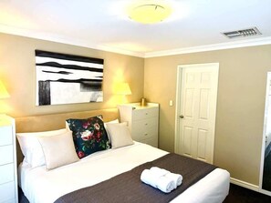 4 chambres, fer et planche Ă repasser, Wi-Fi gratuit, draps fournis