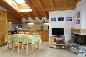 Apartment | Dining - Hilltop Apartment With Views (Veysonnaz)