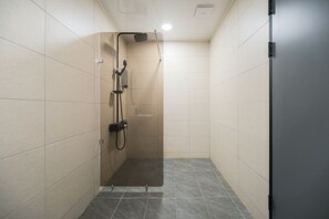 Desk, laptop workspace, free WiFi, bed sheets - Hwaseong Stay13 Hotel (Hwaseong)