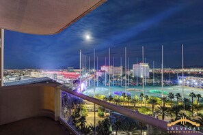 Property grounds - MGM Signature-09-820 1Br 2Ba F1 Pits View Balcony (Las Vegas)