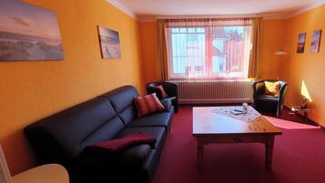 Smart-TV, DVD-Player, Bücher