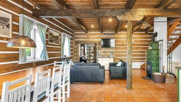 Villa | Dining