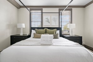 4 bedrooms, WiFi, bed sheets