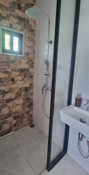 Bathroom - Parakreek Apartments (Domburg)