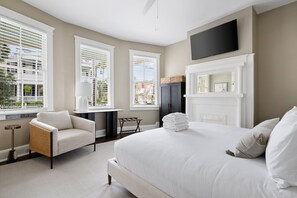 7 bedrooms, desk, iron/ironing board, WiFi - The Gardenia House | Sleeps 20 | Multi-Unit Rental (Charleston)