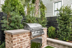 Terrace/patio - The Gardenia House | Unit A | Sleeps 7 (Charleston)