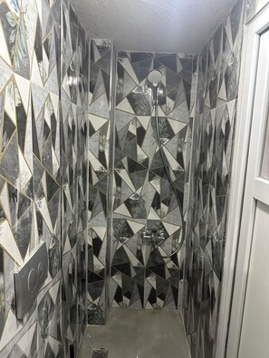 Deluxe Quadruple Room, Balcony, City View | Bathroom | Hair dryer, towels, soap, shampoo - new arcadia taksim (Istanbul)