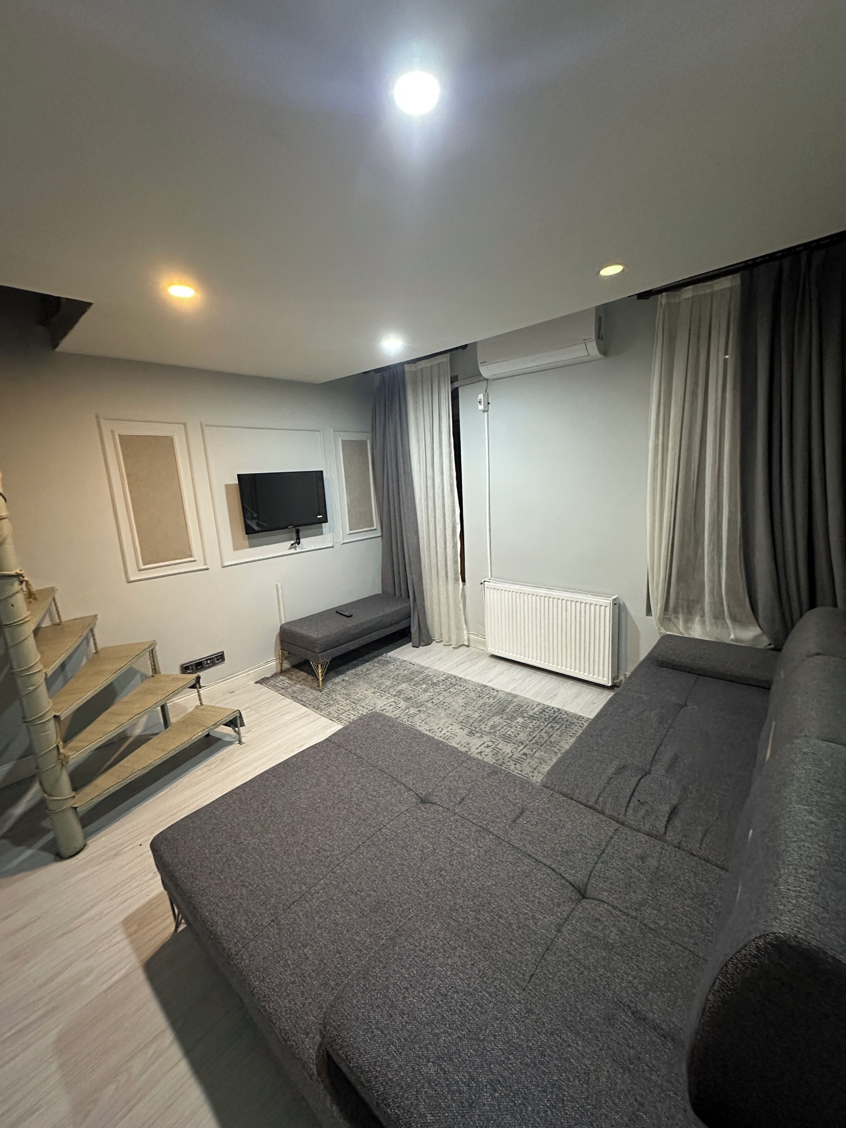 Deluxe Quadruple Room, Balcony, City View | Egyptian cotton sheets, premium bedding, minibar, desk