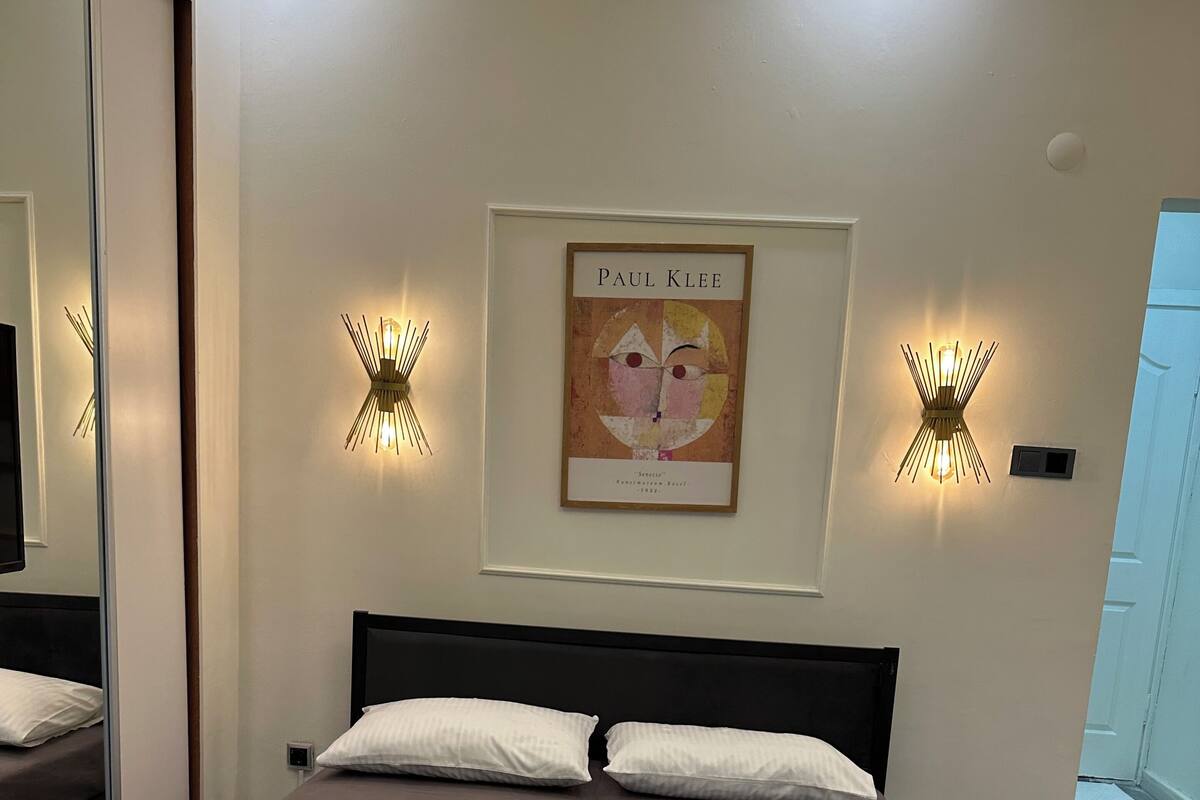 Phòng Suite Cao cấp | Bộ trải giường bằng vải cotton Ai Cập, bộ đồ giường cao cấp, minibar 