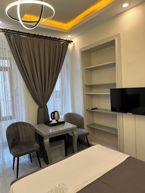 Luxury Suite | Egyptian cotton sheets, premium bedding, minibar, desk - new arcadia taksim (Istanbul)