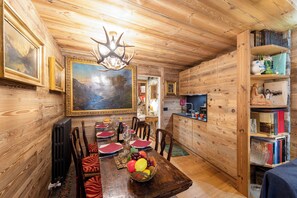 Lyxlägenhet - flera sovrum (Beautiful Flat In Courmayeur) | Restauranger