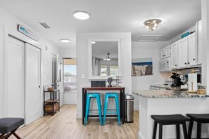 Interior - Sandpiper Cove Unit 8207 Updated Studio In Destin, FL FREE BEACH CHAIR SERVICE from March 1 to October 31. (Destin)
