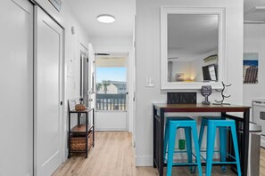 Interior - Sandpiper Cove Unit 8207 Updated Studio In Destin, FL FREE BEACH CHAIR SERVICE from March 1 to October 31. (Destin)