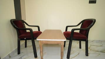 Desk, laptop workspace, free WiFi