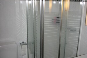 Apartment | Bathroom