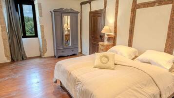 4 camere, Wi-Fi gratuito