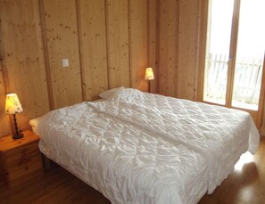 Chalet | 6 chambres, ameublement unique, literie fournie