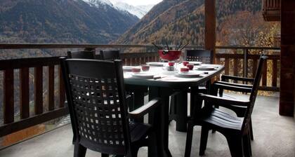 Spacious Chalet Amidst Mountains