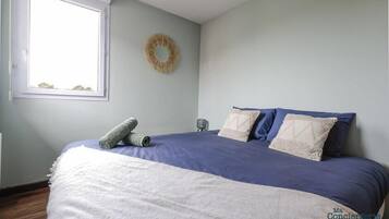 2 chambres, fer et planche à repasser, Wi-Fi, draps fournis