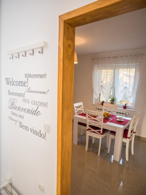 Apartment (One Bedroom Apartment) | Dining room - Chic Apartment Tribalj With Private Balcony (Vinodol)