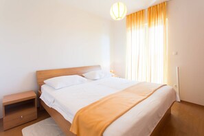 Apartment (Comfort Two Bedroom Apartment (Owner ) | 12 bedrooms, cribs/infant beds, free WiFi - Charming Apartments With Private Balcony and City View Seget Donji (Seget)