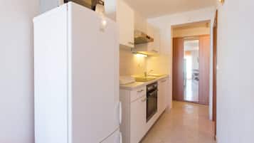 Apartment (Family Two Bedroom Apartment (Owner n) | Private kitchenette | Fridge