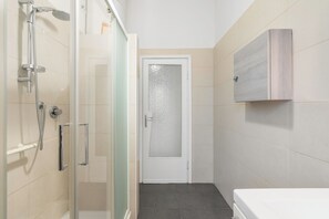 Bathroom - Romina Apartment, Florence, Campo Marte (Florence)