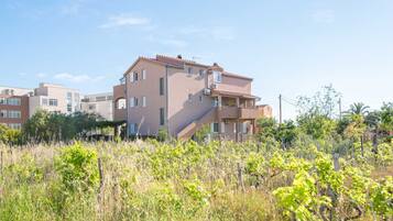 Apartment (Two Bedroom Apartment with Balcony an) | Exterior