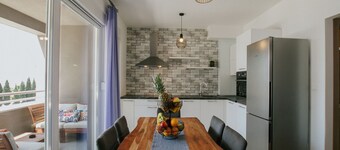 Scenic Sea View Apartment Trogir