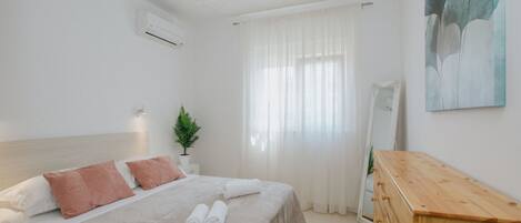 2 chambres, lit de bébé (supplément), accès au Wi-Fi (inclus)