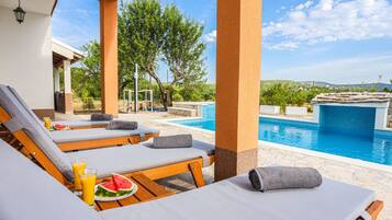 House (Three Bedroom Holiday Home) | Pool | Seasonal outdoor pool