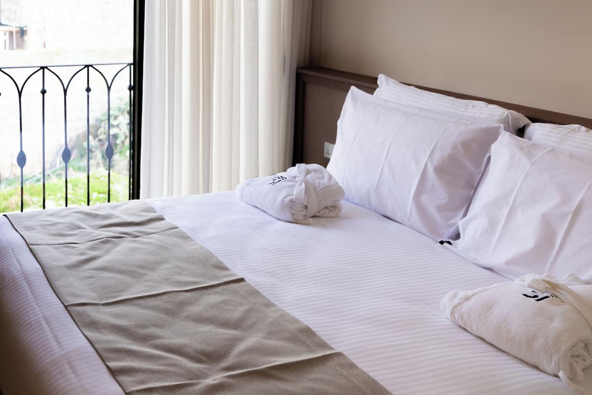 Doppelzimmer, Balkon, Stadtblick