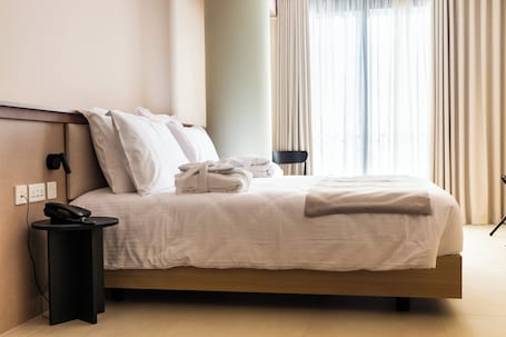 Exclusive Double Room, Balcony | Soundproofing, free WiFi