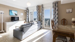 Living room - Abaco - Apartment In Platja De Xeraco. Free Wifi (Xeraco)