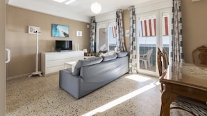 Living area - Abaco - Apartment In Platja De Xeraco. Free Wifi (Xeraco)