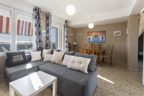 Living area - Abaco - Apartment In Platja De Xeraco. Free Wifi (Xeraco)