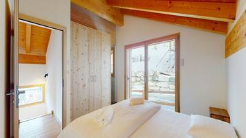 Chalet | 3 bedrooms, individually furnished