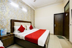 Room, 1 Bedroom, Smoking, Balcony | 1 bedroom - Room-hotel Mayank Residency (New Delhi)