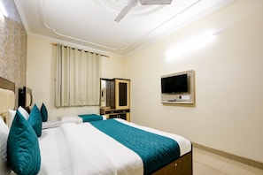 Room, 1 Bedroom, Smoking, Balcony | 1 bedroom - Room-hotel Mayank Residency (New Delhi)