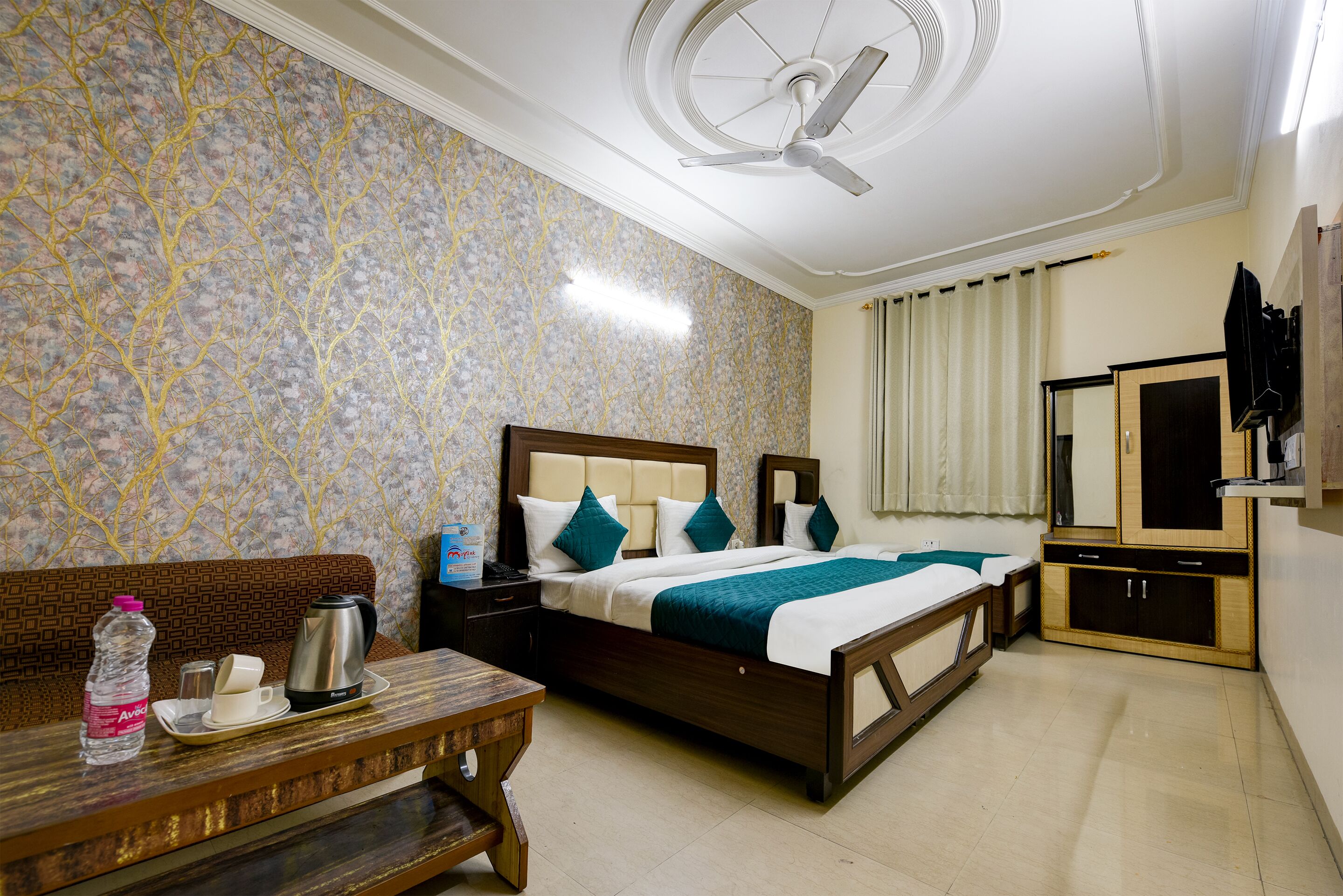 Room, 1 Bedroom, Smoking, Balcony | Living area