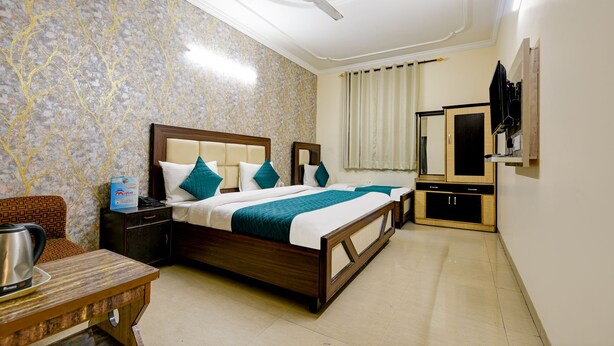 Room, 1 Bedroom, Smoking, Balcony | 1 bedroom - Room-hotel Mayank Residency (New Delhi)