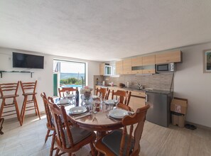 Hus (Two Bedroom Holiday Home with Pool) | Eget kjøkken | Kjøleskap
