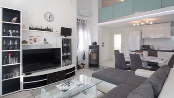 Villa (Three Bedroom Villa with Pool) | Living room