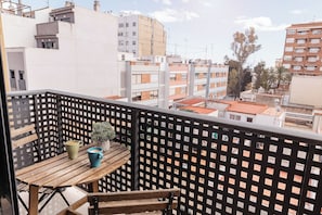 Standaard appartement, 2 slaapkamers, uitzicht op de stad | Terras