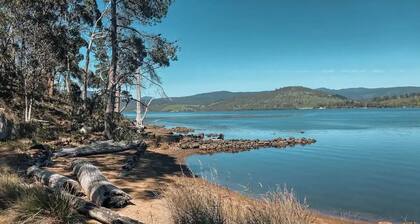 Rising Hut ~ Cygnet, Tasmania
