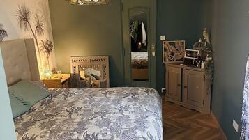 1 chambre, fer et planche Ă repasser, Wi-Fi, draps fournis