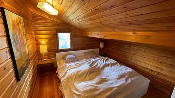 Chalet | 4 bilik tidur, dilengkapkan perabot secara berasingan, cadar katil