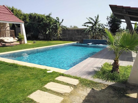 Pool. VILAA TEJ EL MOULK
