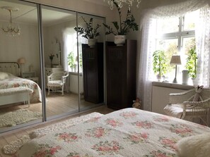 House | 4 bedrooms - 4 Star Holiday Home in Stillingson (Stillingsön)