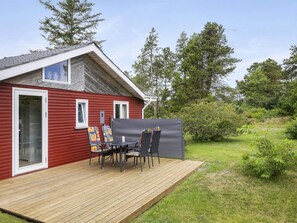 House | Outdoor dining
